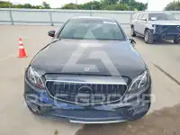 2017 Mercedes Benz E-Class photo