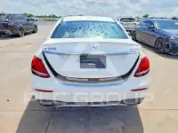 2017 Mercedes Benz E-Class фото