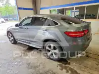 2017 Mercedes Benz GLC-Class фото