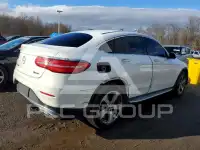2017 Mercedes Benz GLC-Class фото