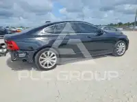 2017 Volvo S90 photo