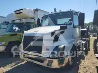 2017 Volvo VNL photo