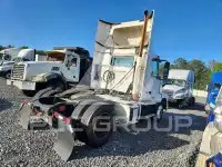 2017 Volvo VNL фото