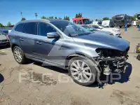 2017 Volvo XC60 photo