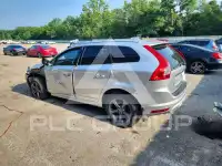 2017 Volvo XC60 фото