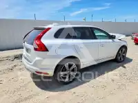 2017 Volvo XC60 фото