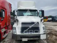 2017 Volvo VNL photo