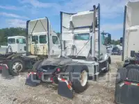 2017 Volvo VNL photo