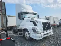 2017 Volvo VNL photo