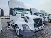 2017 Volvo VNL фото