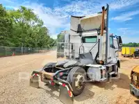 2017 Volvo VNL photo