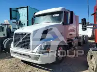2017 Volvo VNL photo