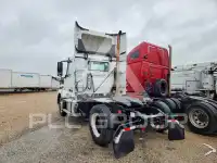2017 Volvo VNL фото