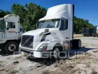 2017 Volvo VNL фото