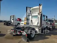 2017 Volvo VNL фото