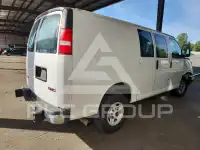 2017 GMC Savana фото