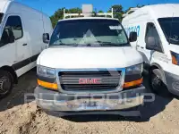 2017 GMC Savana фото