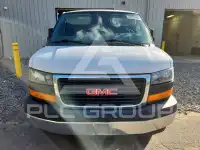 2017 GMC Savana фото