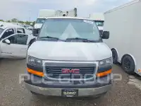 2017 GMC Savana photo