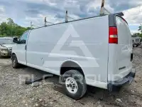 2017 GMC Savana фото