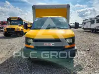 2017 GMC Savana photo