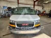 2017 GMC Savana photo
