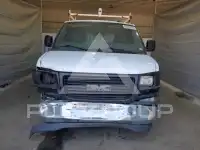 2017 GMC Savana photo