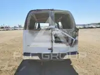 2017 GMC Savana photo