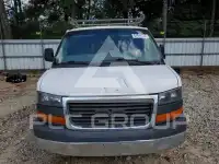 2017 GMC Savana фото