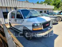 2017 GMC Savana фото