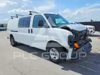 2017 GMC Savana фото
