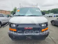2017 GMC Savana фото