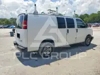 2017 GMC Savana photo