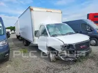 2017 GMC Savana фото