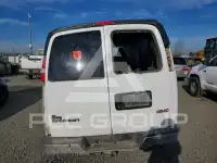 2017 GMC Savana фото