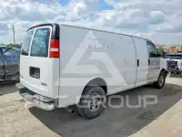 2017 GMC Savana photo