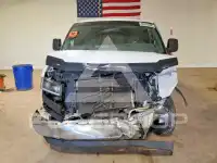 2017 GMC Savana photo