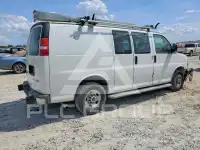 2017 GMC Savana фото