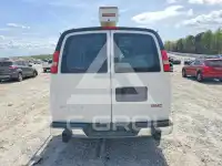2017 GMC Savana фото