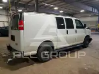 2017 GMC Savana photo