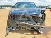 2017 GMC YUKON фото