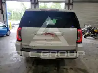 2017 GMC YUKON фото