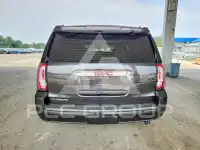2017 GMC YUKON photo