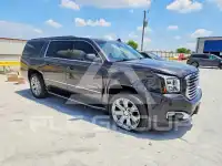 2017 GMC YUKON фото