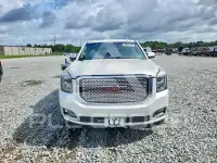 2017 GMC YUKON фото