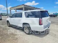 2017 GMC YUKON photo