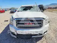 2017 GMC YUKON фото