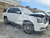 2017 GMC YUKON фото
