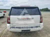2017 GMC YUKON фото