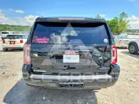 2017 GMC YUKON фото